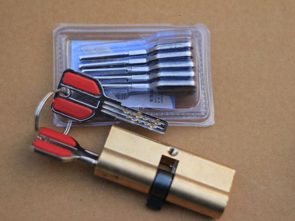 文山24小时上门开锁公司